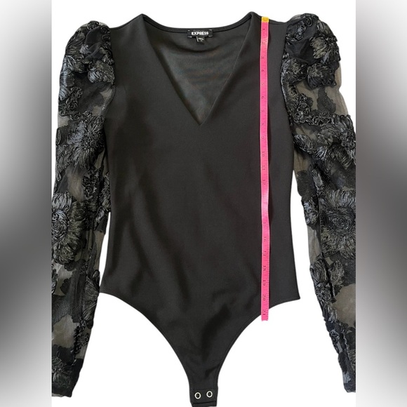Express Floral Lace Puff Sleeve Vneck Body Suit in Black Size XS - Picture 7 of 8